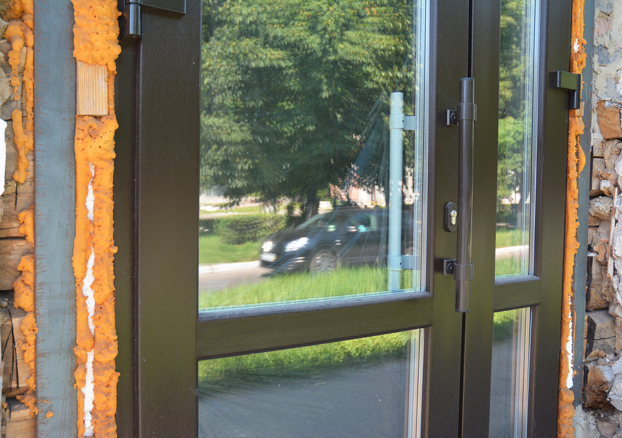 How Storm Doors Protect Your Home Against Extreme Weather