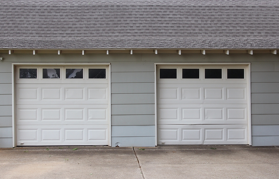 Should Garage Doors Be Upgraded for Hurricanes
